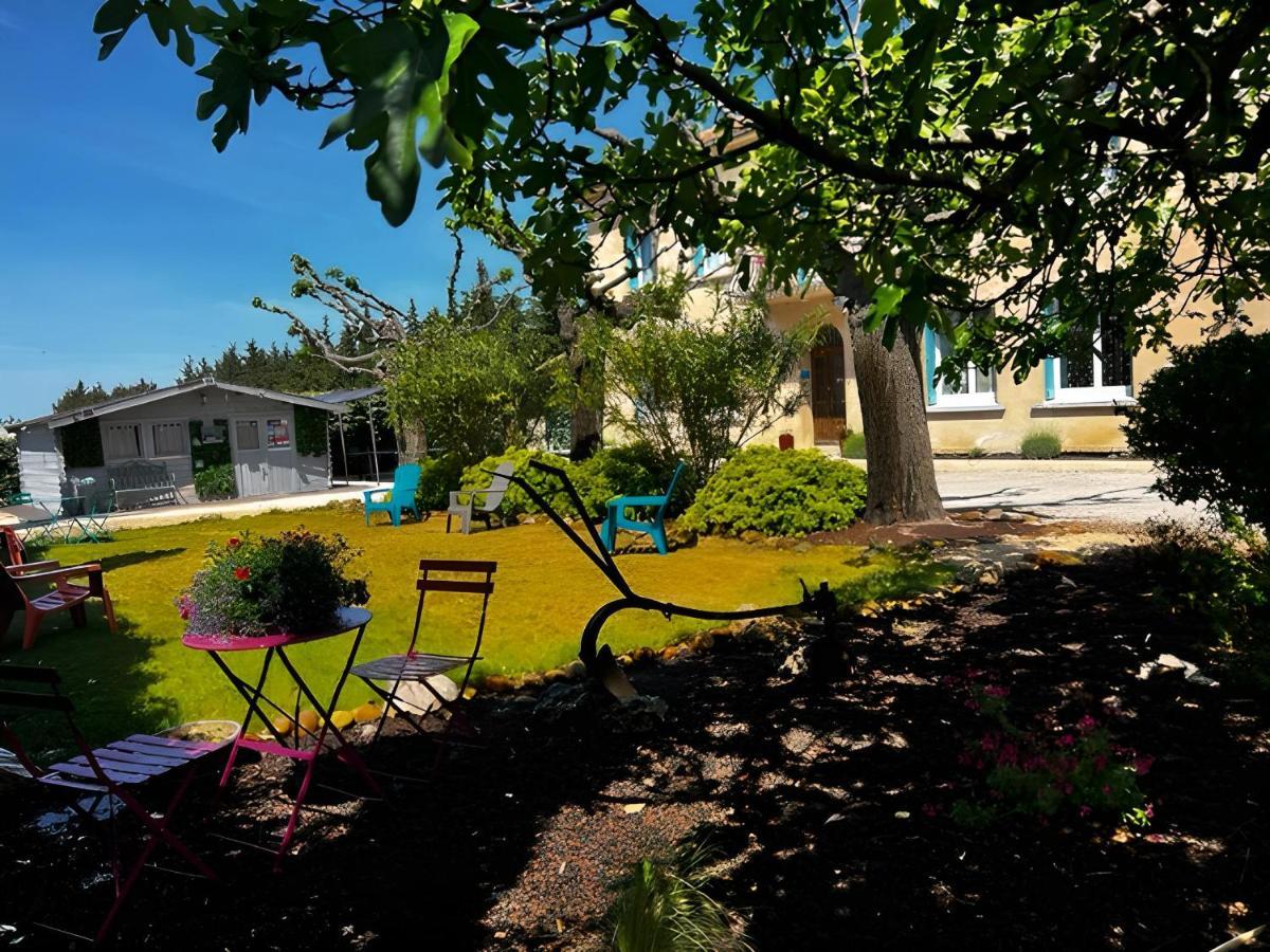Gite Les Feuilles De Chene Carpentras Exterior photo