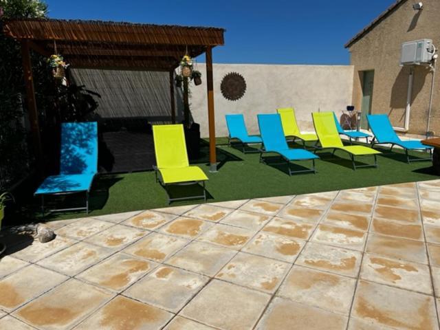 Gite Les Feuilles De Chene Carpentras Exterior photo