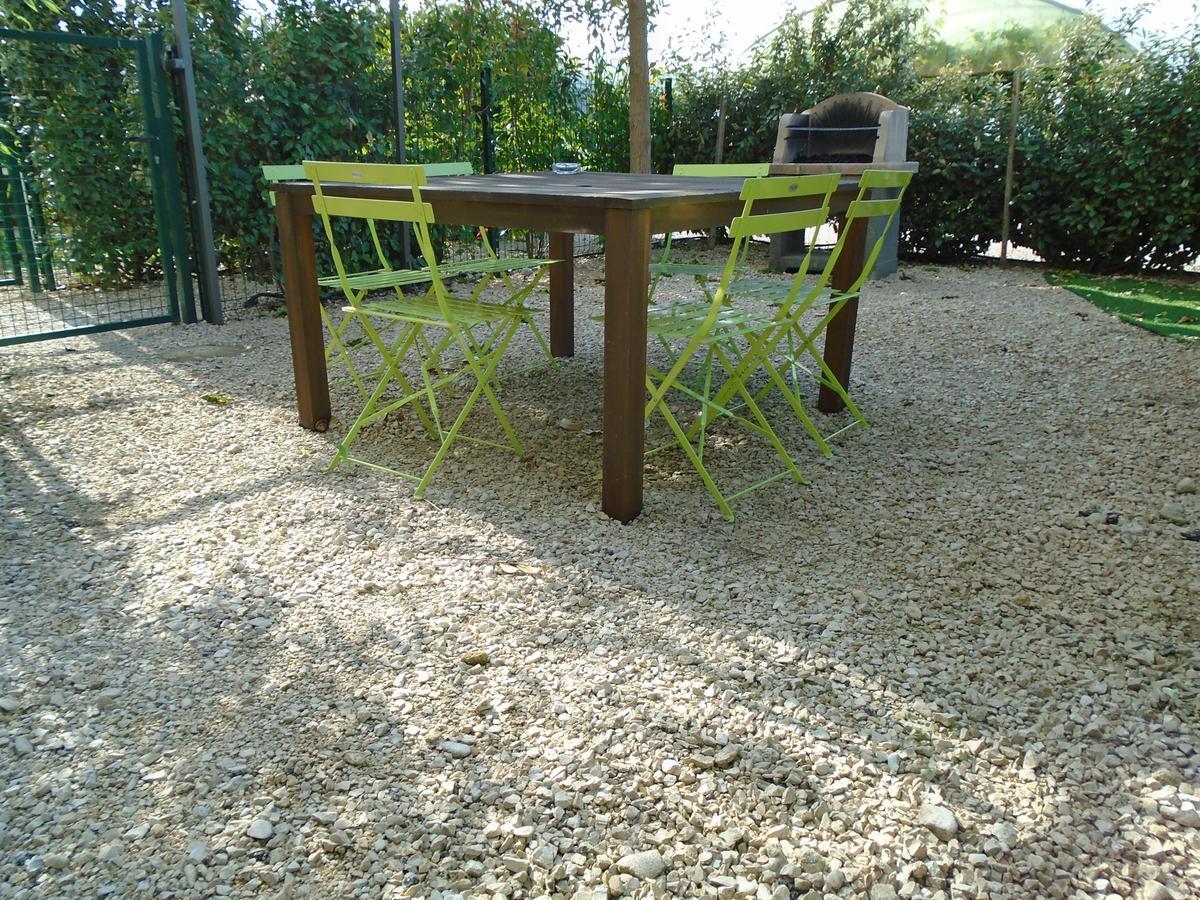 Gite Les Feuilles De Chene Carpentras Exterior photo